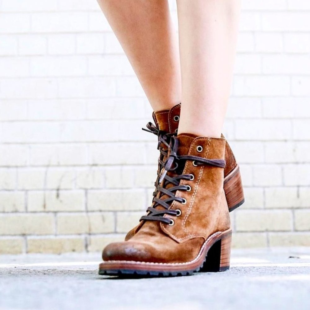 Frye Sabrina 6G Tan Suede/Leather Lace Up Wood Heeled Combat Moto Ankle Booties - Picture 10 of 16